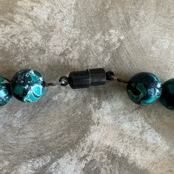 Handpainted beads and cheetah face pendant necklace African beads brass choker - Picture 9 of 9